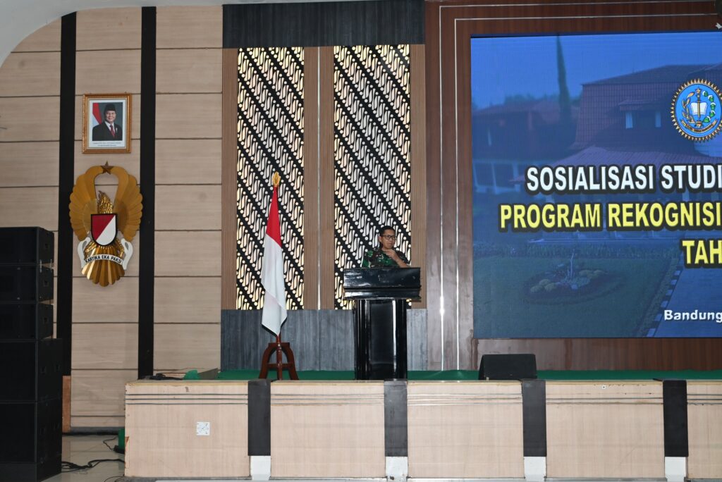 SOSIALISASI PROGRAM S1 HUKUM RPL DI SECAPAAD Bandung — Sekolah Calon Perwira Angkatan Darat menerima kunjungan Dekan Fakultas Hukum…